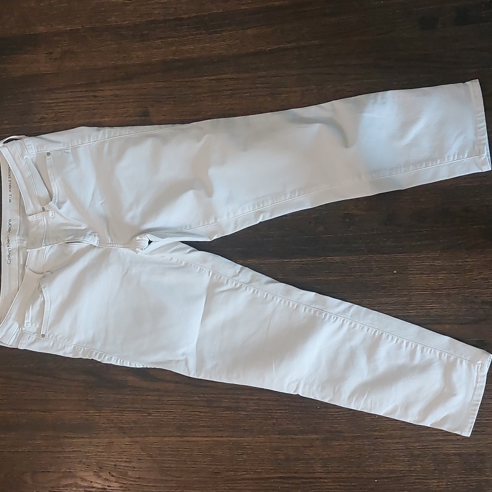 Calvin klein cropped white jeans